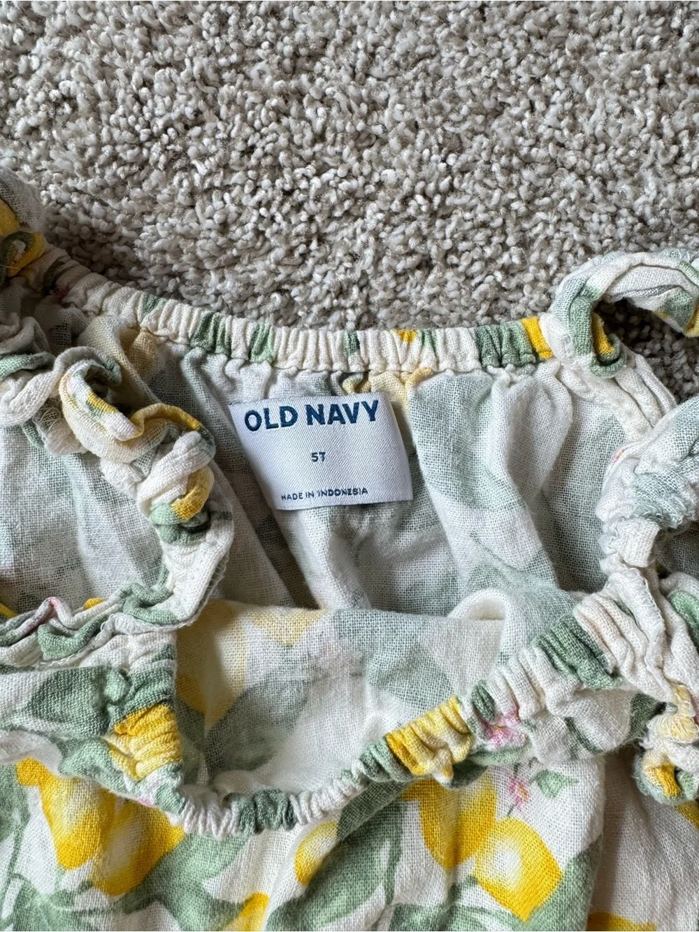Carter’s Old Navy Girls Top Bundle Size 5T Chambray Shirt Lemon Tank